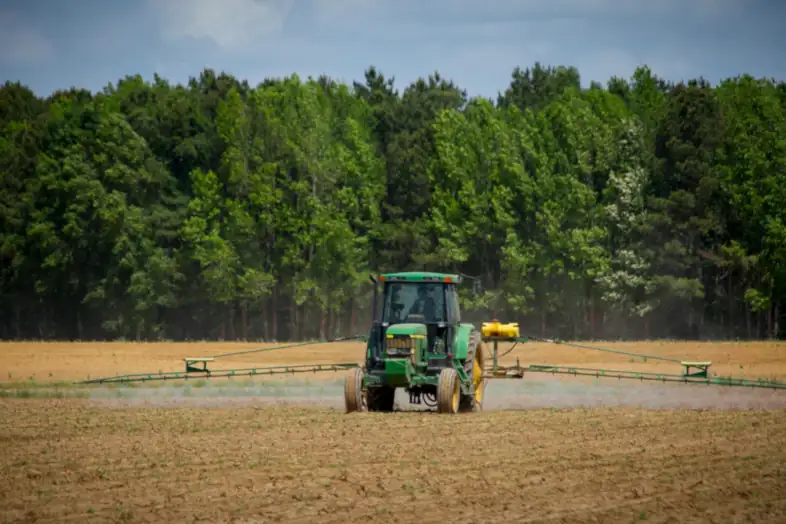 crop fertiliser herbicide chemical application